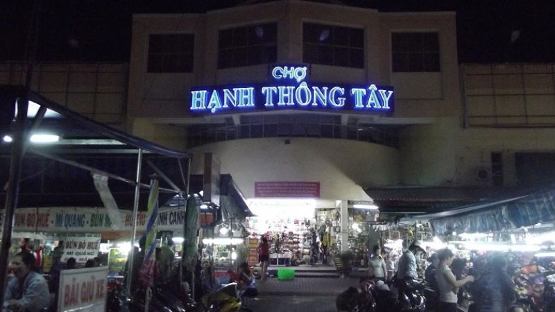 Chợ đêm Hạnh Thông Tây - địa điểm du lịch, mua sắm giá rẻ tại Sài Gòn 