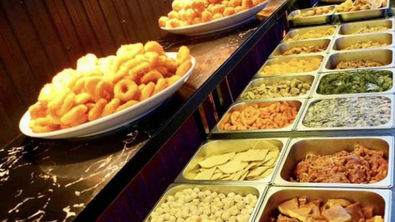 Những món chế biến sẵn của buffet Ping Pong