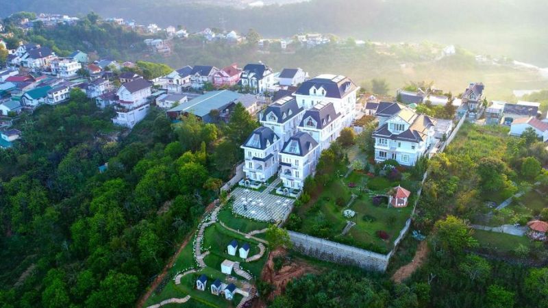 Dalat De Charme Village - Khách sạn 3 sao Đà Lạt sang trọng