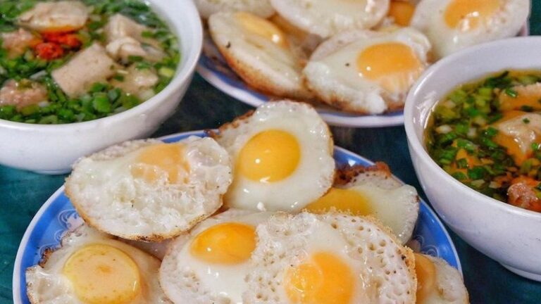 Bài đánh giá về bánh căn Lệ Đà Lạt
