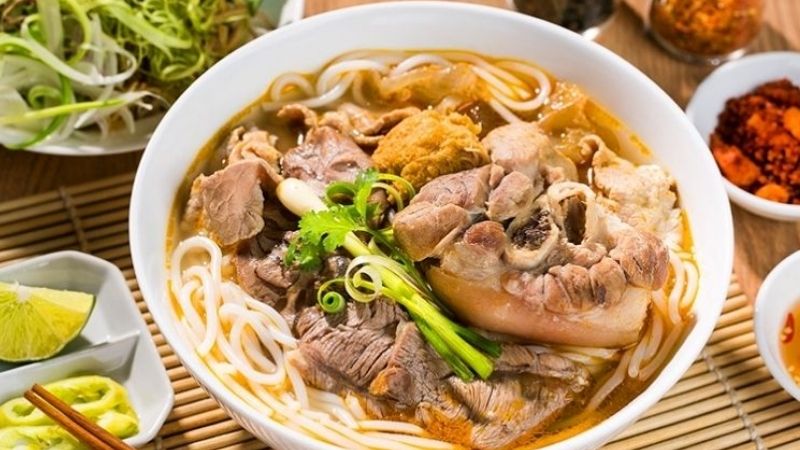 Bún bò, mì quảng và bún cá