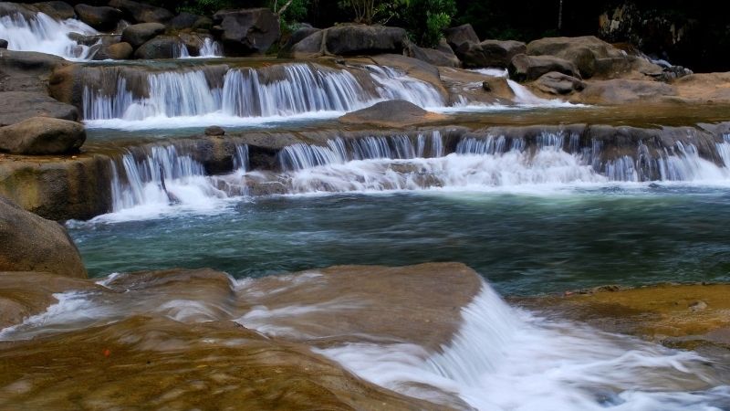 Giá vé tham quan thác Yang Bay Nha Trang là bao nhiêu?