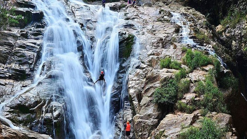 Thác Hang Cọp Đà Lạt