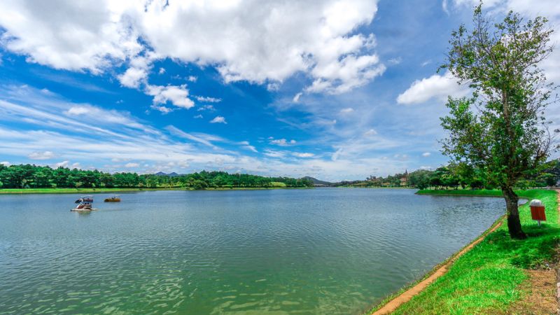 Xuan Huong Lake (Hồ Xuân Hương Đà Lạt)