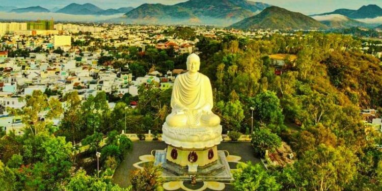 Khám phá chùa Long Sơn Nha Trang đầy nguy nga và tráng lệ 5 chùa long sơn nha trang