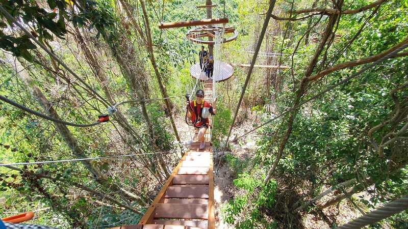 Trò chơi trượt dây Zipline đầy kịch tính và thú vị 