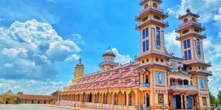 Chùa Cao Đài Phú Quốc - Điểm đến tâm linh không thể bỏ qua 4 chùa cao đài phú quốc