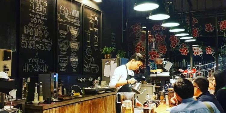 Là Việt Coffee Đà Lạt - Xưởng cafe nổi tiếng hàng đầu Đà Lạt 12 là việt coffee đà lạt