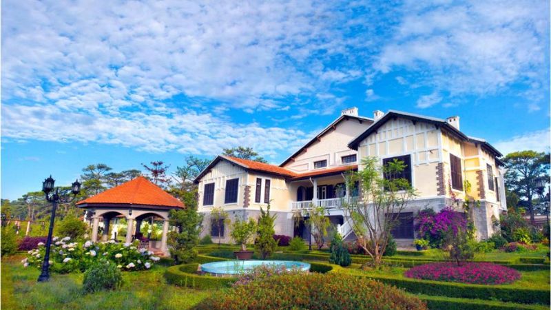 Dalat Cadasa Resort với đầy đủ tiện nghi và vô cùng ấm cúng