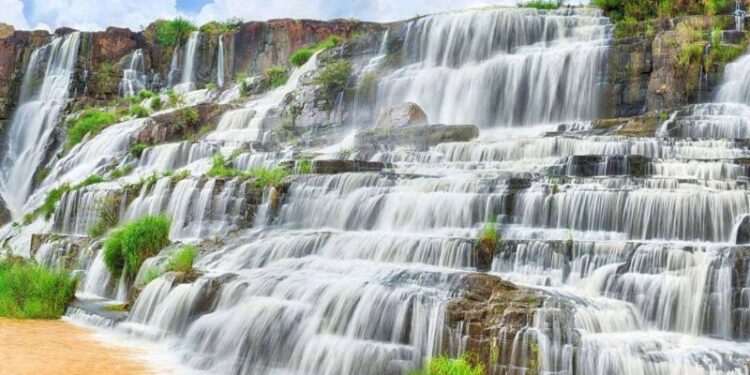 Hình ảnh suối Đà Lạt