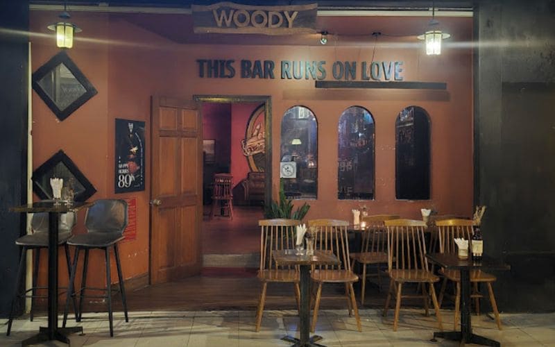 Không gian mang hơi hướng cổ điển của Woody Bar