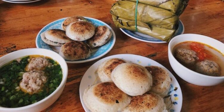 Cùng khám phá đặc sản bánh căn cô Hoa Đà Lạt có gì hấp dẫn? 6 Bài đánh giá bánh căn cô Hoa Đà Lạt