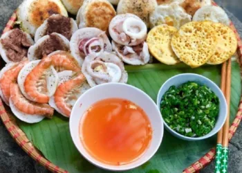 Bài đánh giá quán bánh căn Thúy Đà Lạt