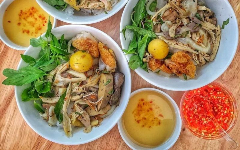 Bánh ướt lòng gà Phan Đình Phùng ở Đà Lạt