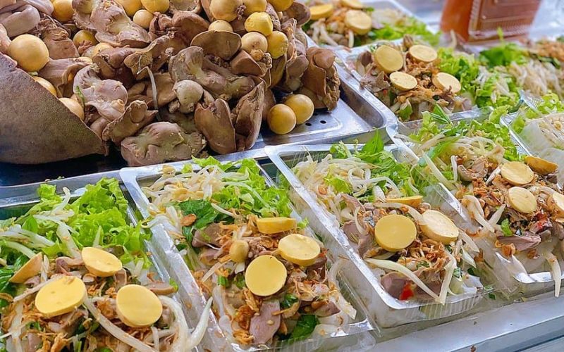 Bánh ướt lòng gà Đà Lạt tại quán Liên