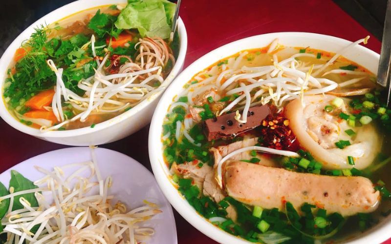 Hương vị món bún bò của quán mang đậm nét đặc trưng của Huế