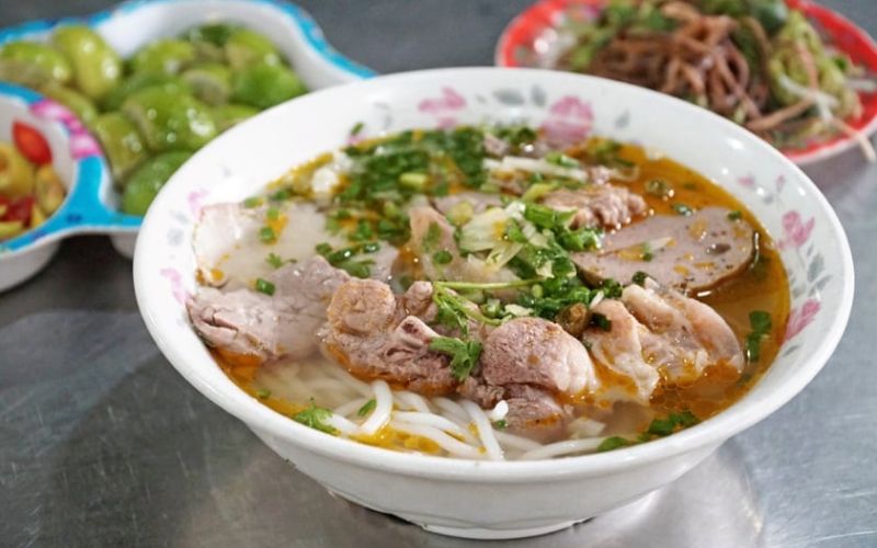 Bún bò Dì Đàn Đà Lạt