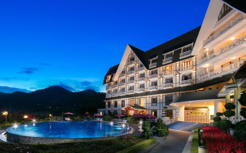 Swiss Belresort sở hữu kiến trúc châu u sang trọng