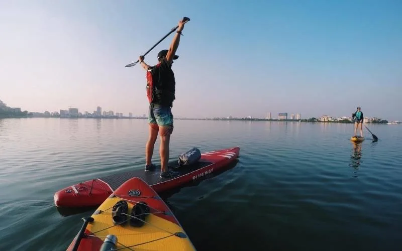 Chèo Sup Sài Gòn mang lại một trải nghiệm khó quên trong hành trình khám phá thế giới