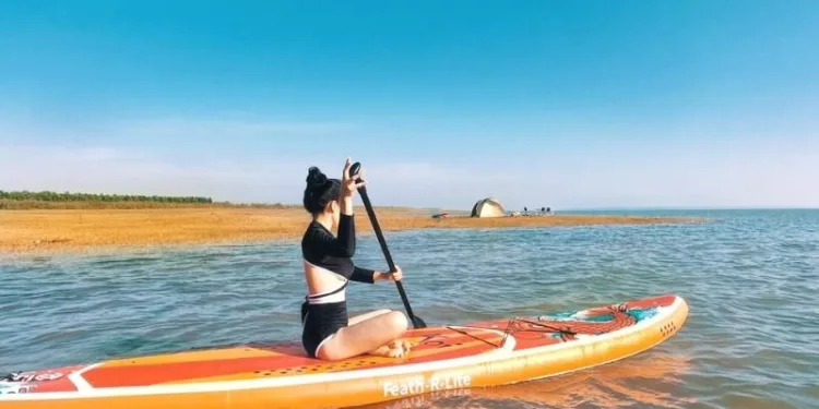 Top 5 địa điểm chèo sup Sài Gòn đáng trải nghiệm cho giới trẻ 6 Chèo Sup Sài Gòn là xu hướng của giới trẻ hiện nay