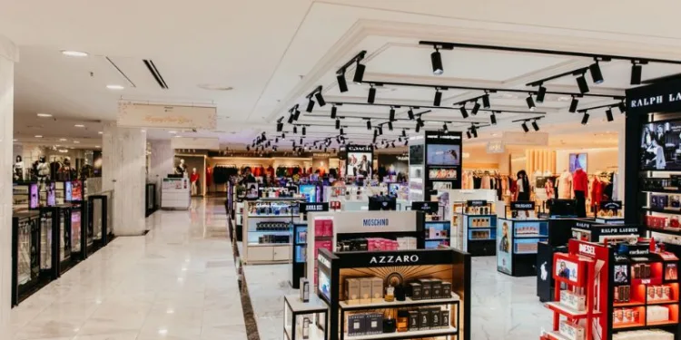 Trải nghiệm điểm đến đẳng cấp tại Diamond Plaza giữa lòng Sài Gòn 8 Trải nghiệm điểm đến đẳng cấp tại Diamond Plaza giữa lòng Sài Gòn