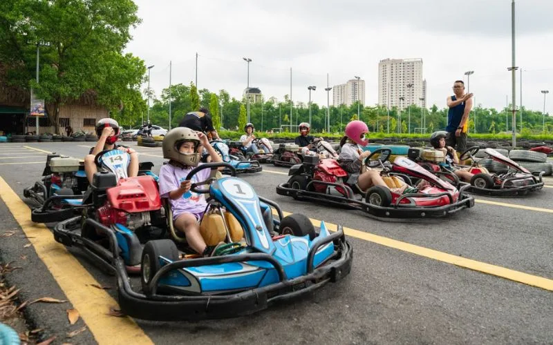 Đua xe Go-Kart tại VS Racing