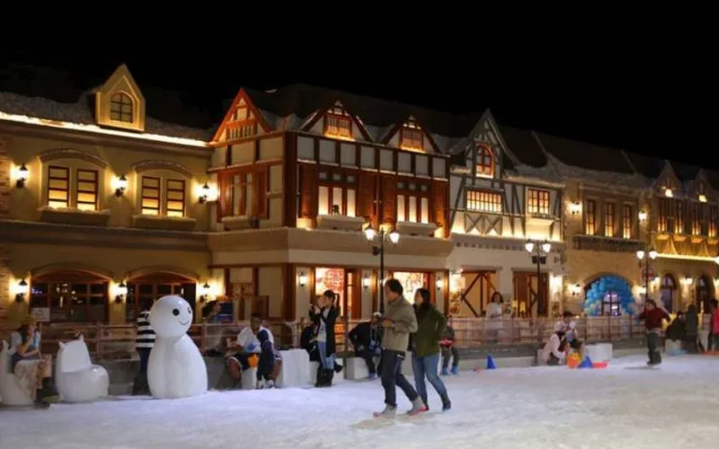 Cảnh đêm đầy lãng mạn tại Snow Town