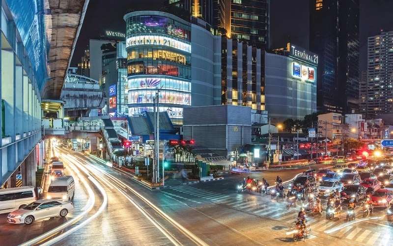 Sukhumvit với con đường trải dài đến 18km