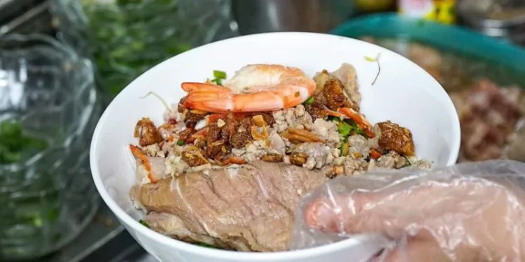 Review hủ tiếu Cả Cần từ A đến Z