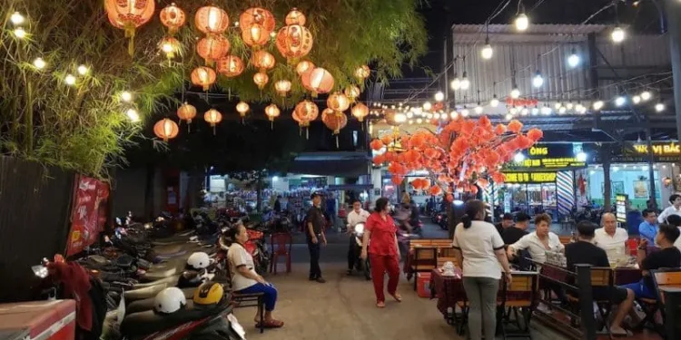 Ốc Sam Thủ Đức: Quán ốc xịn sò với đa dạng món ngon, giá “hạt dẻ” 6 Ốc Sam Thủ Đức là địa điểm tụ tập lý tưởng về đêm