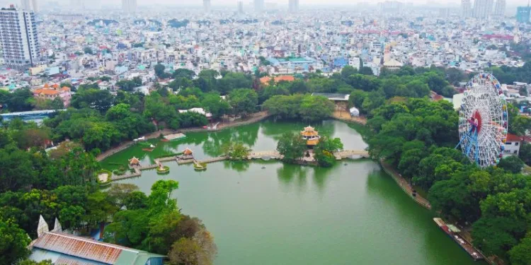 Quận 11 có gì vui không?