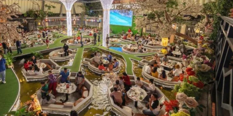 Quận Bình Tân có gì chơi không?