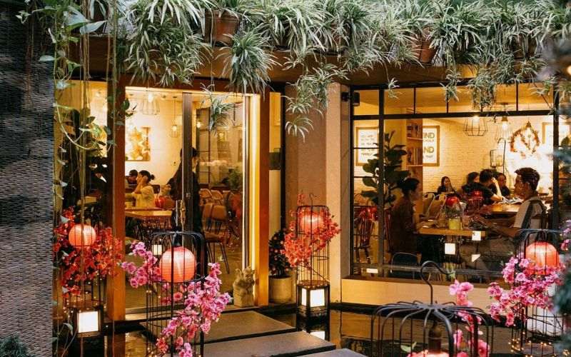 Oromia Coffee & Lounge - quán cafe trang trí Noel đẹp ở Sài Gòn cực chất