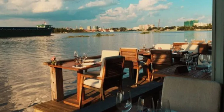 Top 11 quán cafe view sông Sài Gòn cực chill bạn nên ghé ngay