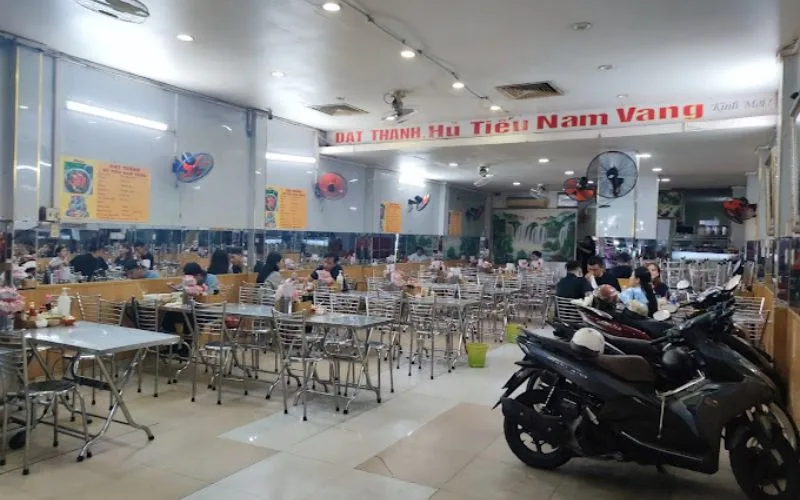 Đạt Thành là một trong những quán hủ tiếu Nam Vang ngon ở Sài Gòn