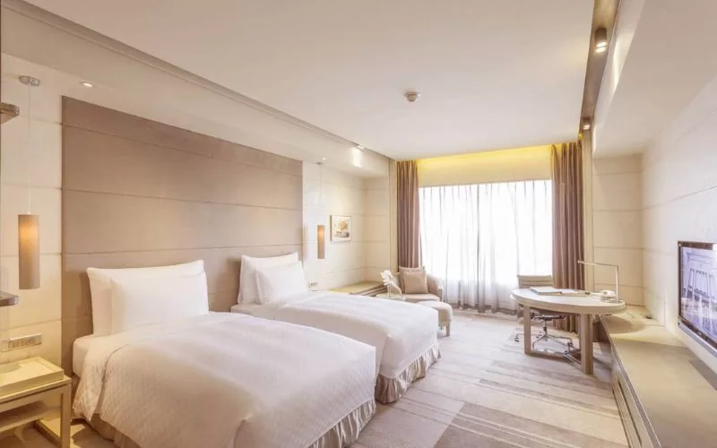 Hotel Nikko Saigon nổi bật với phong cách thiết kế Nhật Bản tinh tế và không gian yên bìn