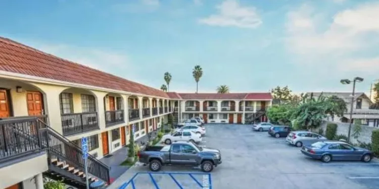 Khách sạn có bãi đậu xe ở Sài Gòn phù hợp cho gia đình đông người