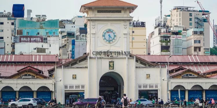 Di chuyển thuận tiện khi dừng chân tại khách sạn gần chợ Bến Thành Sài Gòn