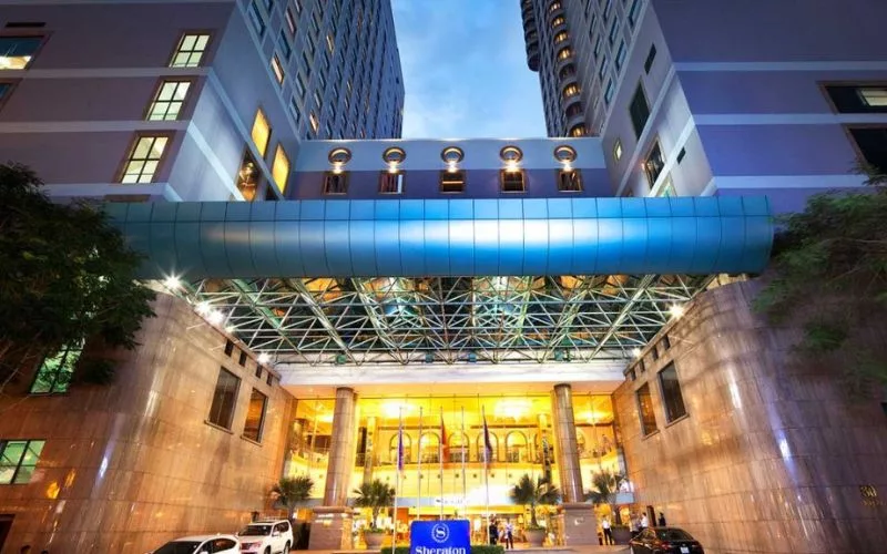 Sheraton Saigon Hotel & Towers là khách sạn đẳng cấp tại trung tâm Sài Gòn với dịch vụ và tiện nghi cao cấp