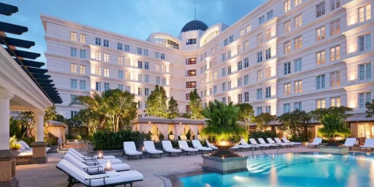 Top 10 khách sạn trung tâm Sài Gòn sang chảnh, xa hoa bậc nhất