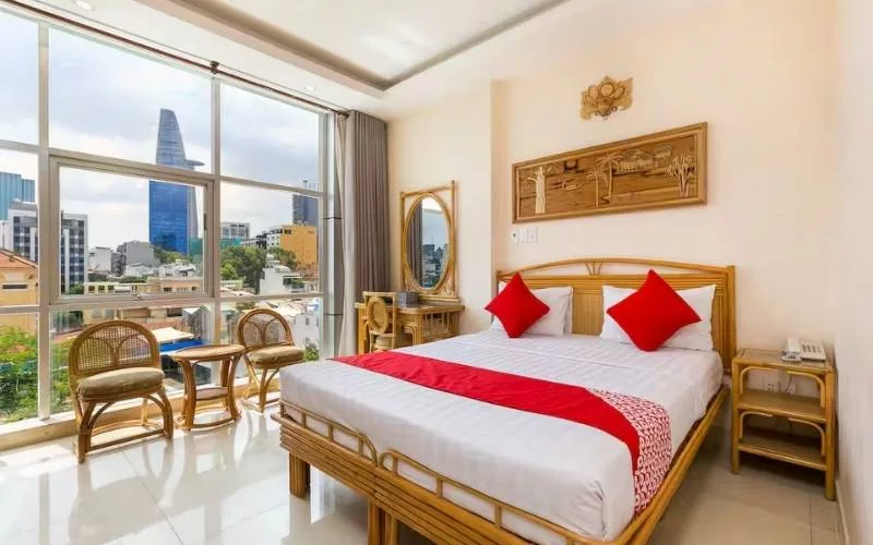 OYO 233 Calmette Hotel - Khách sạn view đẹp ở Sài Gòn giá rẻ hàng đầu