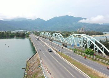 Chiêm ngưỡng vẻ đẹp hoang sơ của cầu Nam Ô Đà Nẵng