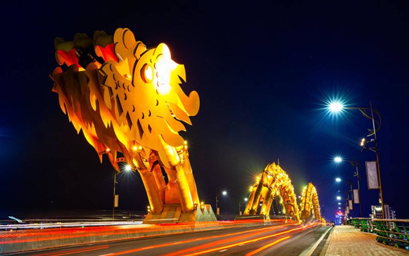 Cầu Rồng Đà Nẵng - Biểu Tượng Độc Đáo và Điểm Đến Hấp Dẫn 9 Các địa điểm để ngắm cầu Rồng phun nước, phun lửa