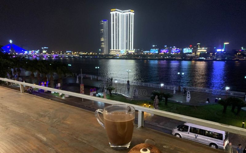 Cầu Sông Hàn - Biểu Tượng Đà Nẵng Với Thiết Kế Độc Đáo 9 Những quán cafe có view của cầu sông Hàn