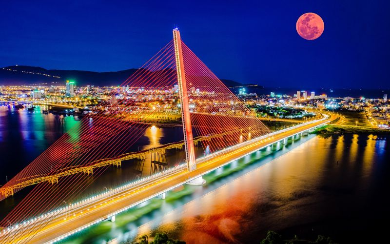 Cầu Trần Thị Lý - Nét chấm phá hiện đại trên dòng sông Hàn 6 Cầu Trần Thị Lý nằm ngay trung tâm thành phố Đà Nẵng