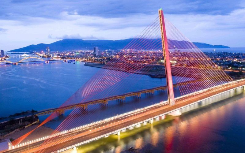 Cầu Trần Thị Lý - Nét chấm phá hiện đại trên dòng sông Hàn 7 Cầu Trần Thị Lý trở thành điểm đến lý tưởng để ngắm hoàng hôn
