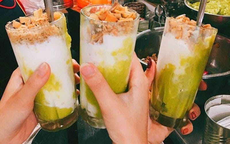 Ngao du khu chợ Bắc Mỹ An | Thiên đường ẩm thực bậc nhất Đà Nẵng 10 Món kem bơ cô Vân chính là tâm điểm của nhiều bạn trẻ khi đến chợ