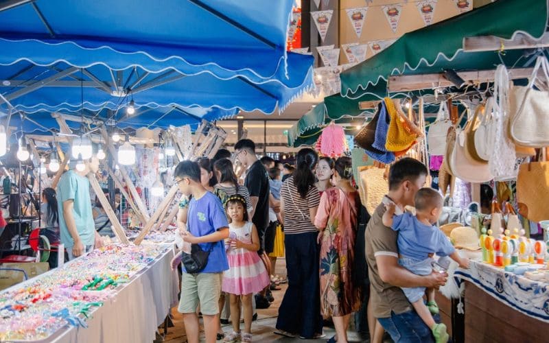 Đi mua sắm thỏa mái ở chợ Helio