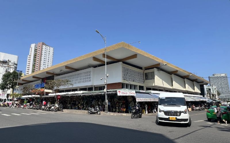 Chợ Hàn Đà Nẵng - Khu chợ ẩm thực và mua sắm nổi tiếng lâu đời 7 Toàn cảnh khu chợ Hàn sầm uất ở Đà Nẵng