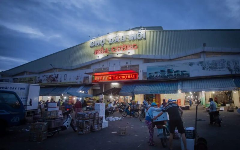Chợ Hòa Cường | Khu chợ không bao giờ ngủ ở Đà Nẵng 9 Cổng chợ đầu mối Hòa Cường vào mỗi sáng sớm